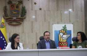 Canciller Gil lideró primera reunión preparatoria del Comité Promotor de Comunas y Movimientos Sociales