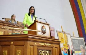 Delcy Rodríguez: «Venezuela tiene derecho a relaciones con China, Rusia, Cuba, Irán y EE.UU.»