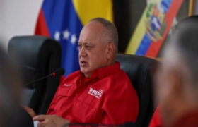 Diosdado Cabello desmiente fake news sobre condecoración a agente de la CIA