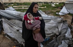 Gaza: 21 muertes por frío extremo mientras Israel priva a familias de calefacción y cobijo