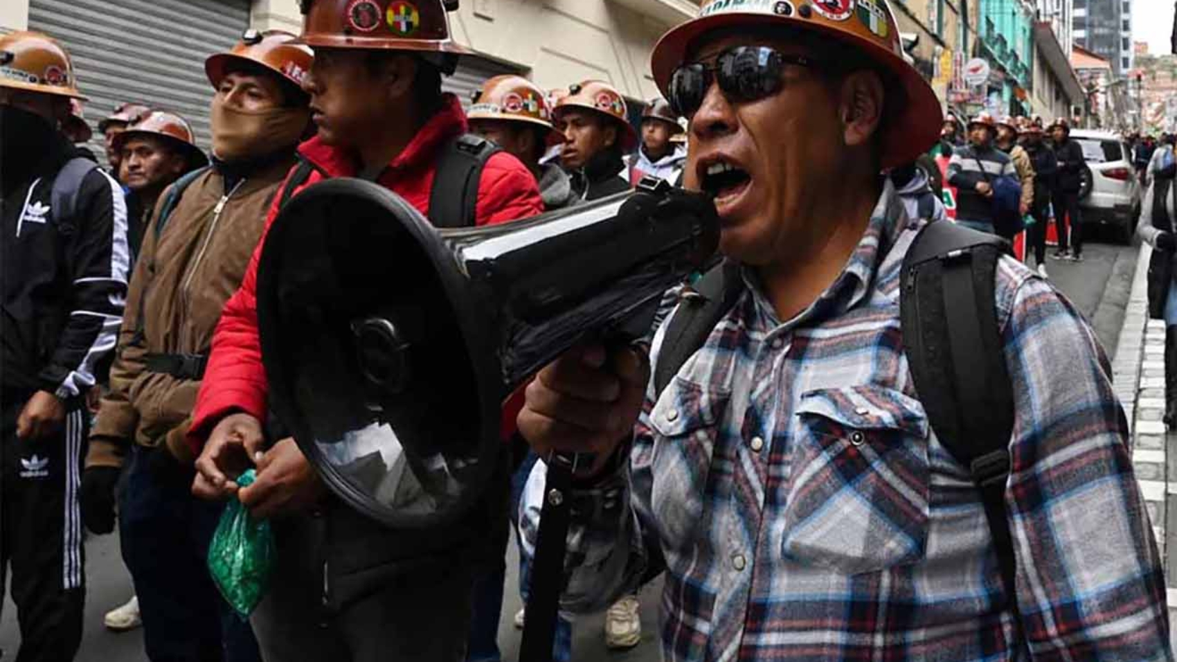 Gobierno boliviano anuncia suspensión de decreto que causa protestas