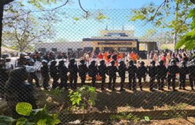 Estado de sitio en Guatemala tras motines, ataques y asesinatos de policías
