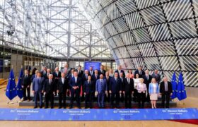 Países de la UE se reúnen este domingo tras nuevos aranceles de EE.UU