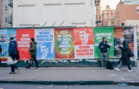 Calles de Nueva York se llenan de carteles para exigir liberación del presidente Maduro