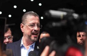 Inteligencia costarricense denuncia intento de asesinato contra el presidente Chaves