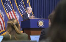 Presidente de la Reserva Federal denuncia presiones políticas de la administración Trump