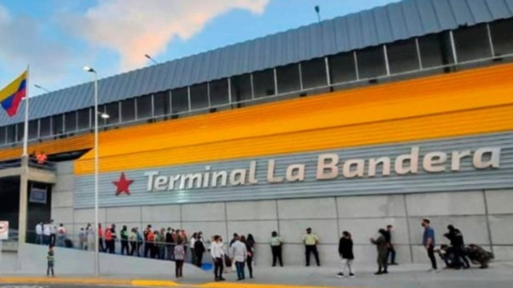 La-Bandera-2-2