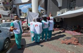 Israel prohíbe a 37 ONG operar en Gaza y provoca condena internacional