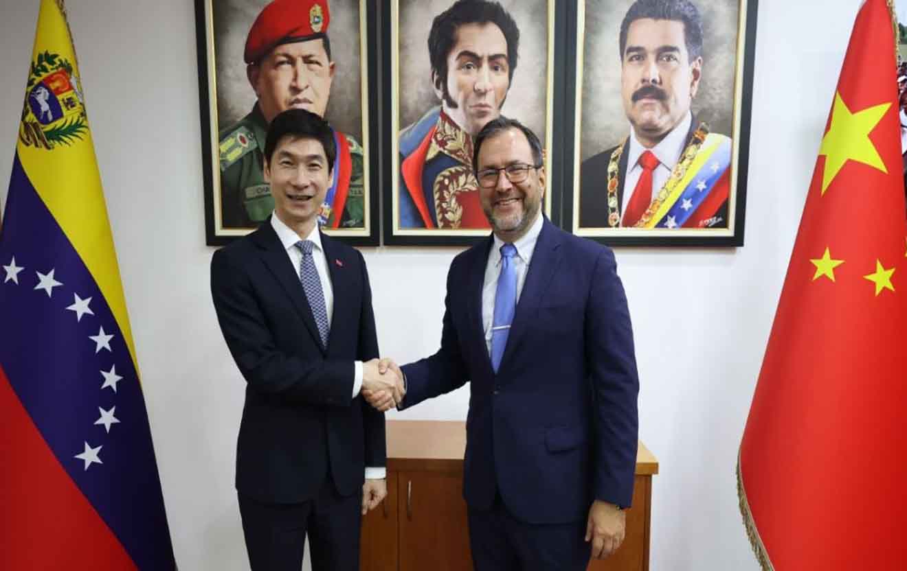 Venezuela y China reafirman trabajo conjunto para salvaguardar el derecho internacional