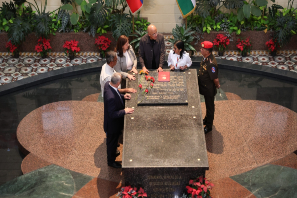 cortesia-presidenta-encargada-delcy-rodriguez-ratifica-su-juramento-de-lealtad-a-la-patria-54321