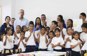 Ministro Héctor Rodríguez: Venezuela alcanzó el 97 % de escolarización en inicio de clases