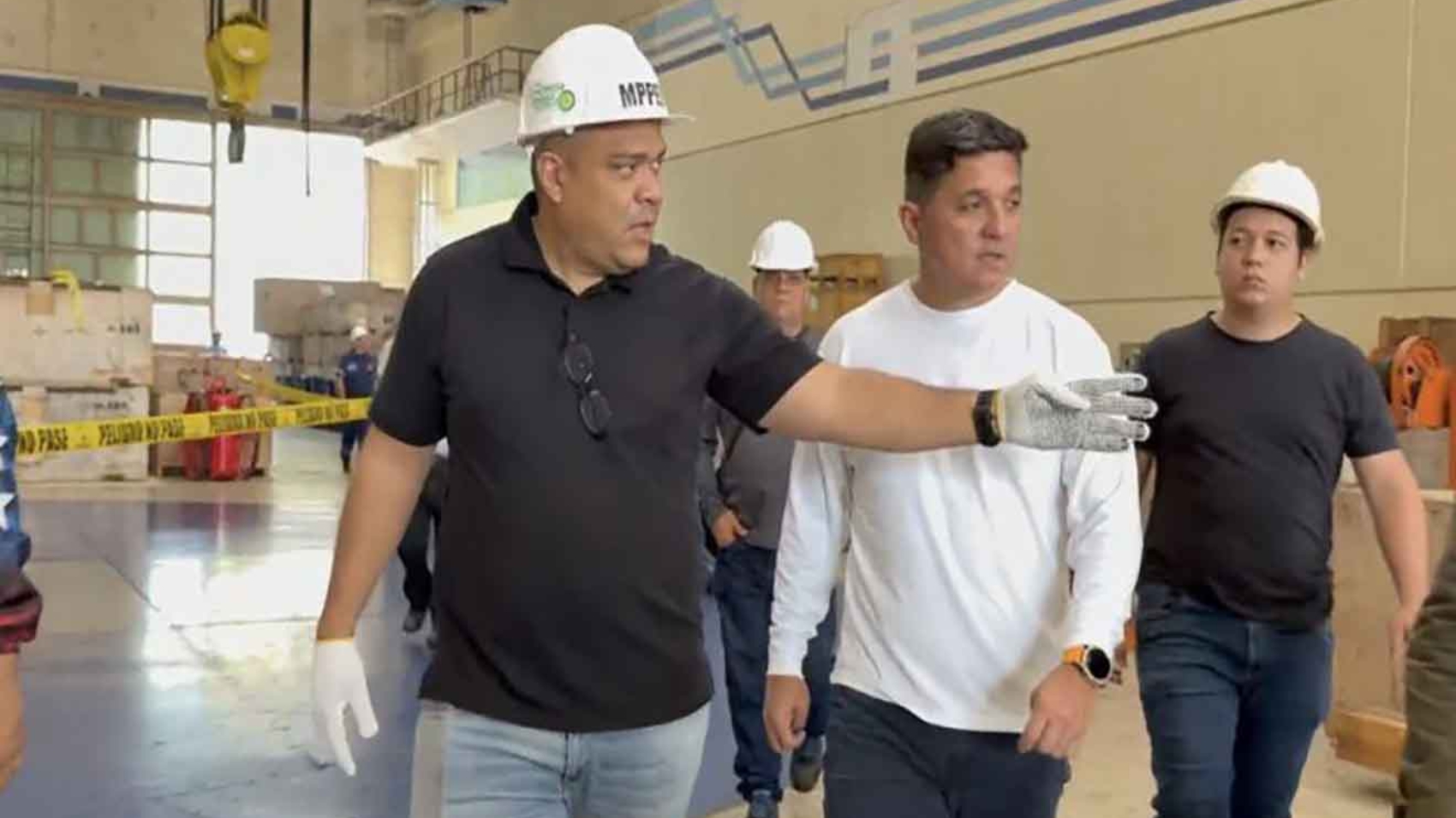 inspecciona avances en la Central Hidroeléctrica Leonardo Ruiz Pineda