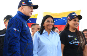 Delcy Rodriguez: Tenemos que comprometernos y jurar por la paz de Venezuela,