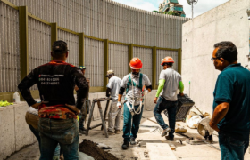 Juntos Todo es Posible inicia restauración de la «Fisicromía Doble Faz» en Caracas