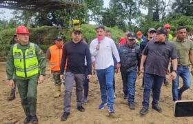Desplegados equipos multidisciplinarios para restituir paso entre Mérida y Táchira