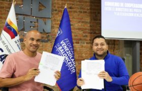 Escuelas serán semillero de baloncesto tras convenio entre Ministerio de Educación y la FVB