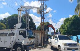 Instalación de transformadores fortalece sistema eléctrico en comunidades apureñas