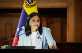 Delcy Rodríguez y Petro acuerdan encuentro binacional para avanzar en temas clave