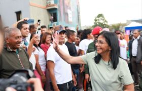Presidenta encargada Delcy Rodríguez despliega en Los Cortijos jornada social y económica