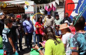 Presidenta (E) Delcy Rodríguez recorre Feria del Campo Soberano en Caracas este sábado