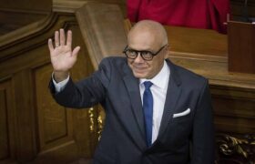 Jorge Rodríguez celebra aprobación unánime de la Ley de Amnistía como “un acto de orgullo y reencuentro nacional”