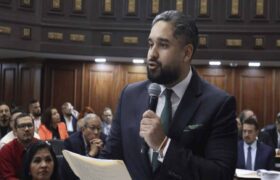 Maduro Guerra anuncia consulta pública de ley para agilizar trámites administrativos