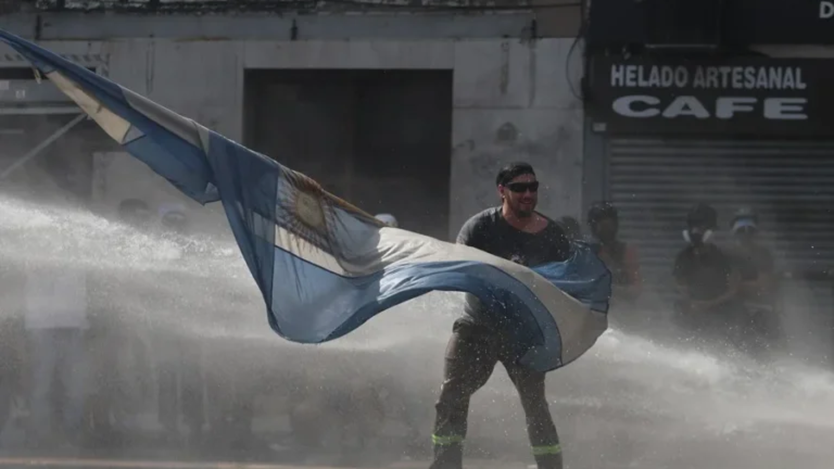 ame4181-argentina-trabajo-768x512