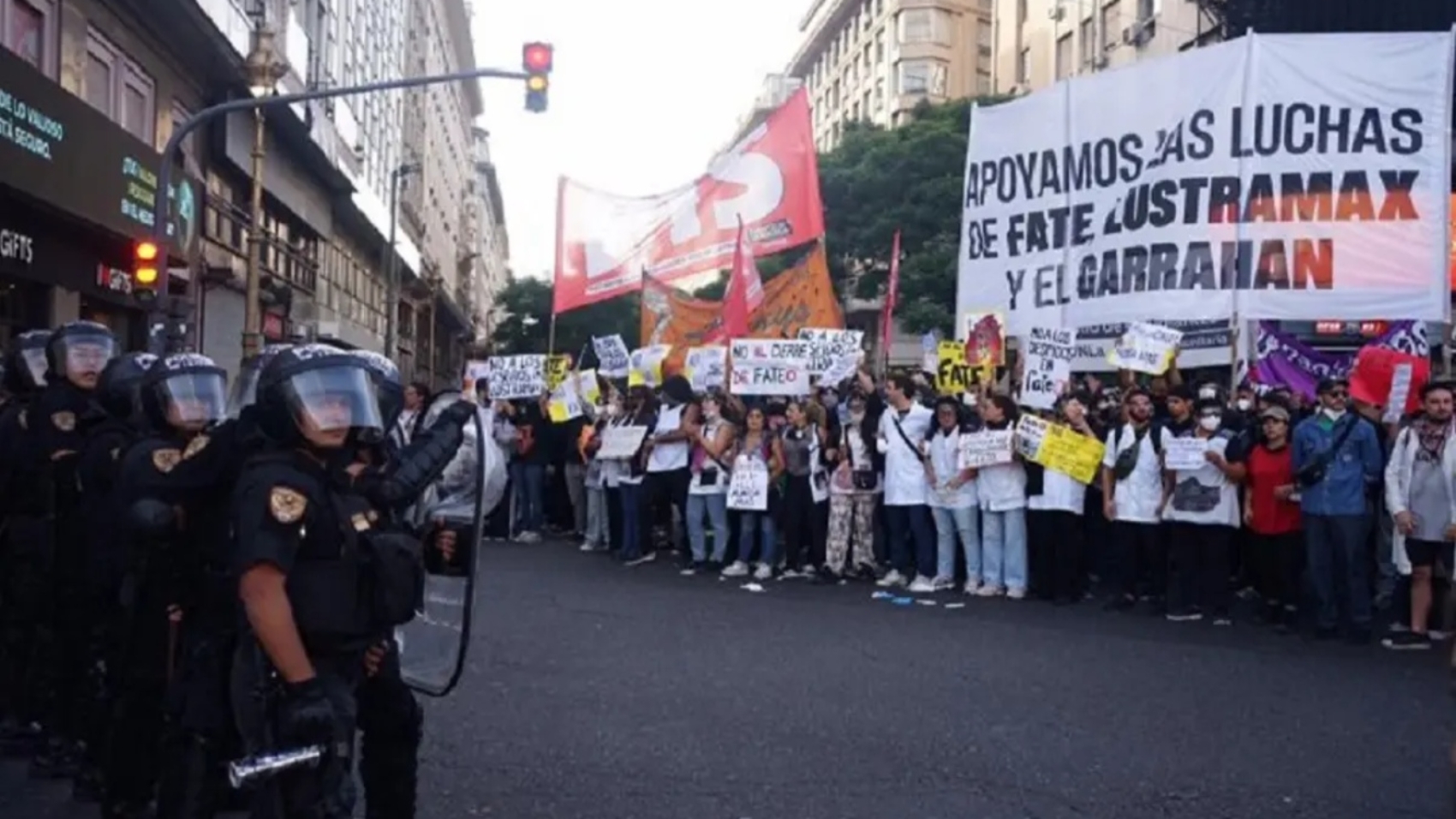 argentina-obelisco-buenos-aires-protesta-reforma-laboral-foto-la-izquierda-diario