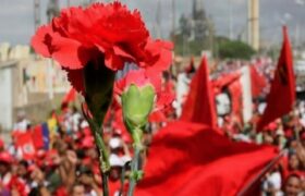 Pueblo conmemora este lunes a Alí Primera con la Marcha de los Claveles