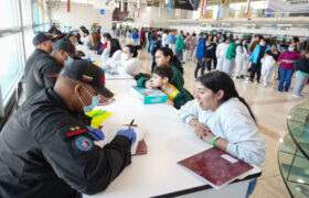 Venezuela recibe a 311 connacionales repatriados desde Estados Unidos