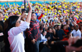 Presidenta (E) Delcy Rodríguez aboga por el diálogo diplomático y el fin de las sanciones contra Venezuela