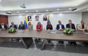MinSalud firmó convenio con aseguradoras del Estado para complementar atención quirúrgica de la población