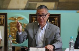 Ernesto Villegas retiró su postulación al cargo de defensor del pueblo