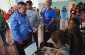 Nahum Fernández destaca masiva participación en la Consulta Popular Nacional 2026