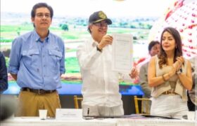 Colombia promulga ley agraria histórica para campesinos y etnias