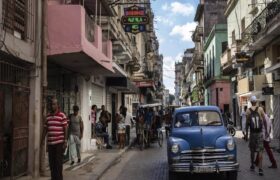 Oscar Villar Barroso: China ofrece fortalecer su apoyo a Cuba con energías renovables frente al bloqueo de EEUU