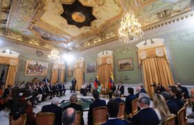 Presidenta (E) lidera encuentro con inversionistas nacionales e internacionales