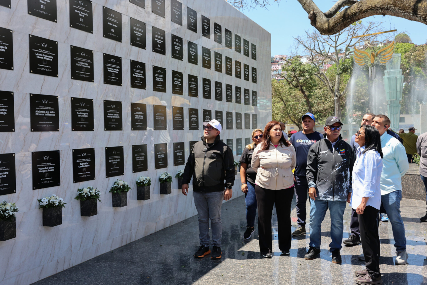 JC_L5370-1-2048x1366