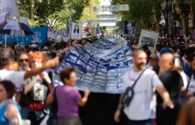 Reforma laboral de Javier Milei genera casi medio millón de desempleados en Argentina