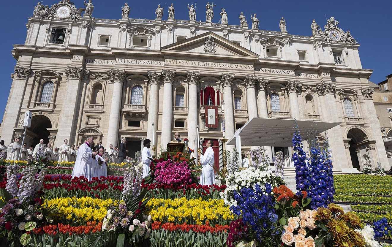 Miles de flores de Italia y Países Bajos adornarán el Vaticano en Semana Santa