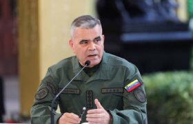 Ministro Padrino López afirma que legado de Chávez sigue guiando la defensa de la paz en Venezuela