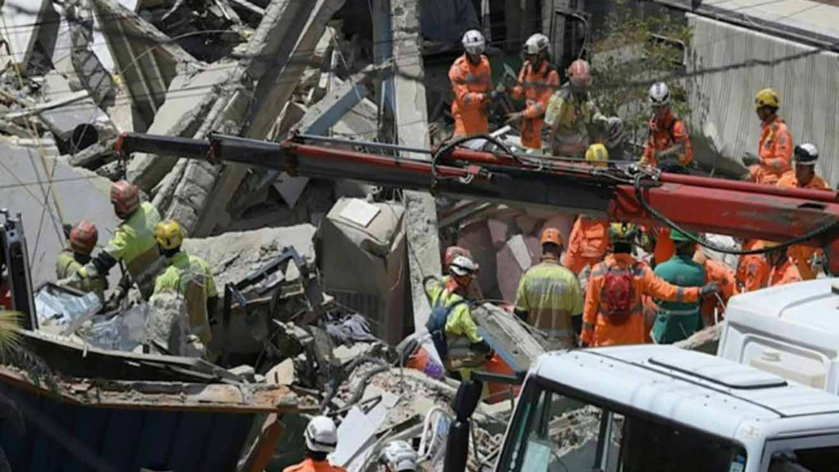 Mueren 12 personas por derrumbe de residencia de ancianos en Brasil