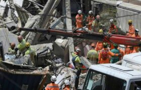 Mueren 12 personas por derrumbe de residencia de ancianos en Brasil