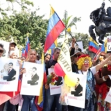 Pueblo venezolano salió a las calles en apoyo al presidente Maduro y la primera dama