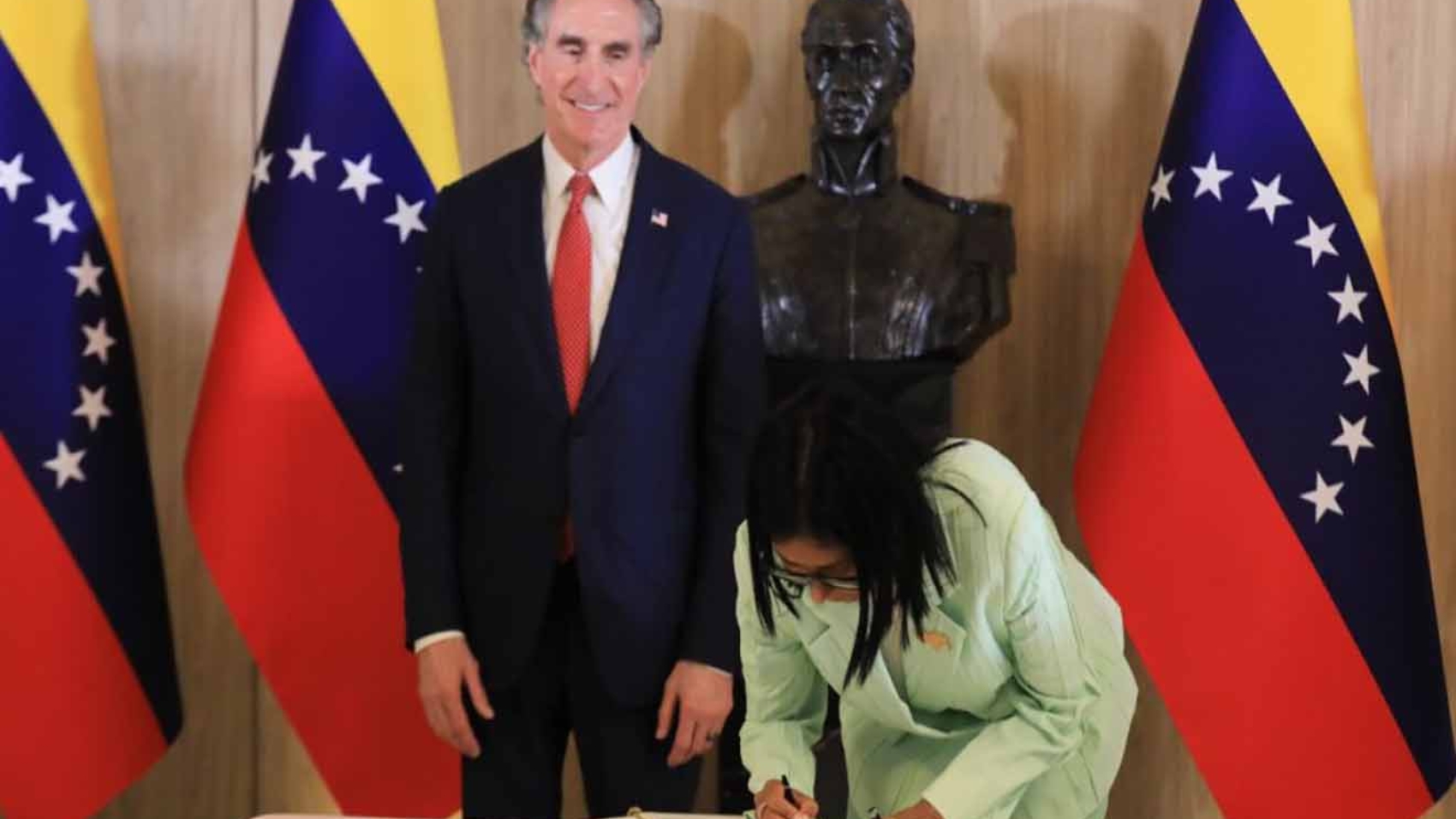 Venezuela y Shell firman Acuerdo Marco y Alianza Técnico-Financiera para desarrollo de producción de petróleo y gas