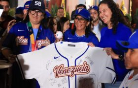 Presidenta (E): Mi llamado es a ponernos la franela de Venezuela y construir la unión