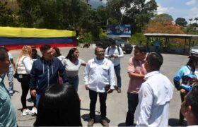 Autoridades inspeccionan avance de urbanismo en Maripérez