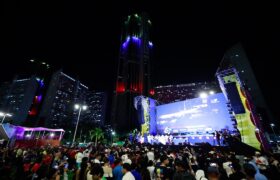 Caraqueños disfrutan en pantalla gigante gran final Clásico Mundial de Béisbol 2026