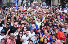 Nahum Fernández: Estaremos en la calle hasta que se dé el levantamiento de todas las sanciones