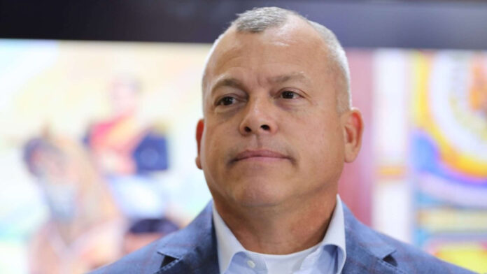 ministro-de-transporte-va-anibal-coronado-57801-696x392